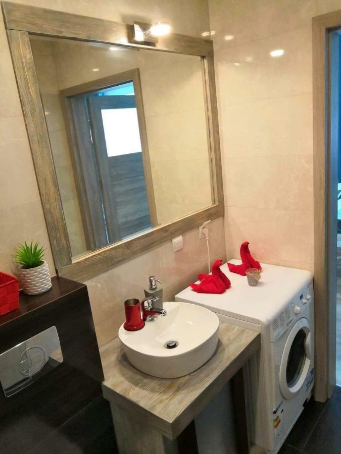 Nowy Luksusowy Apartament Amelia Apartment Колобжег Екстериор снимка